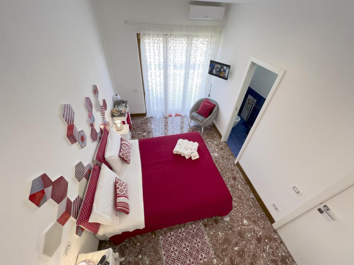 Casa Nina Deluxe Bed and Breakfast Salerno Eksteriør billede